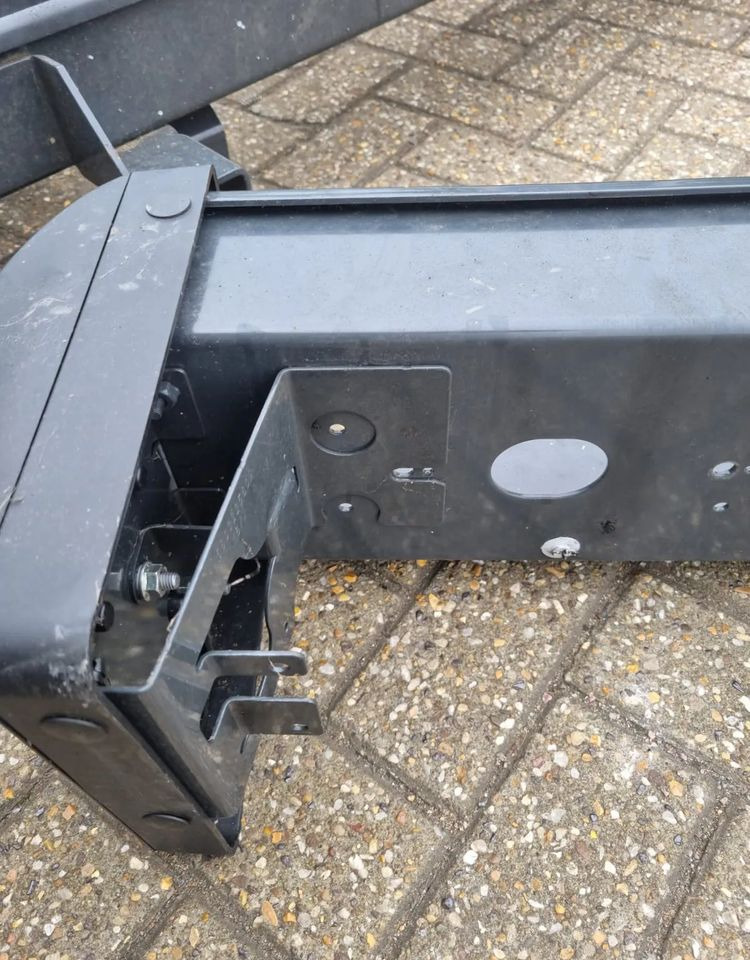 IVECO DAILY BELKA ZDERZAK TYŁ PARKTRONIC NOWY - Кузов и экстерьер: фото 5 IVECO DAILY BELKA ZDERZAK TYŁ PARKTRONIC NOWY - Кузов и экстерьер: фото 5