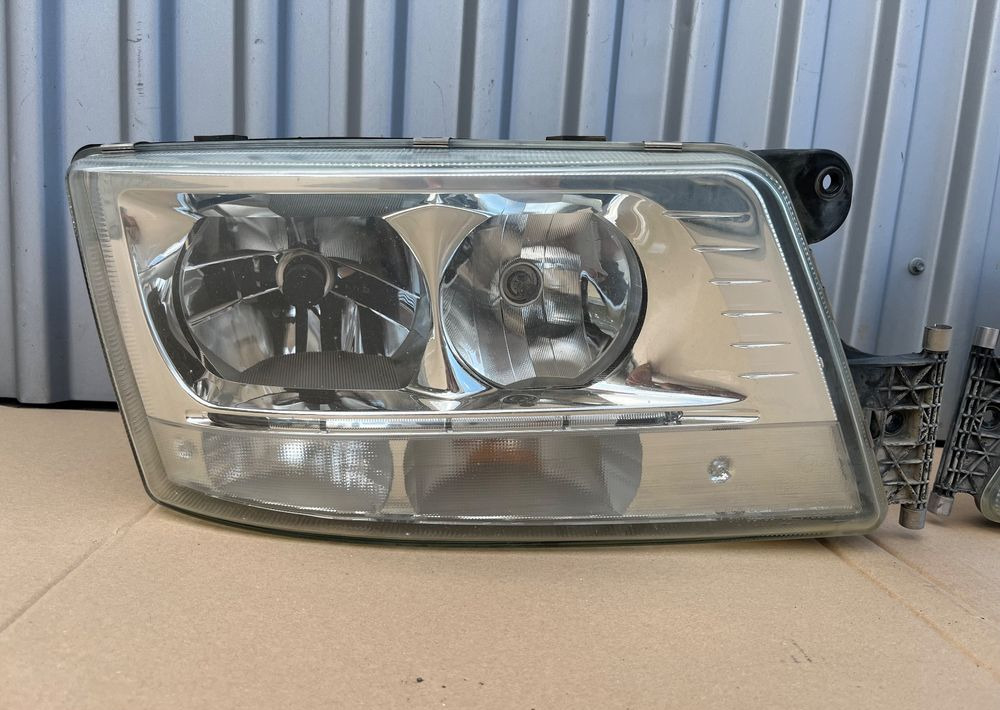 Lampa xenon MAN TGX TGS euro 6 reflektor ksenon - Свет/ Освещение для Грузовиков: фото 2 Lampa xenon MAN TGX TGS euro 6 reflektor ksenon - Свет/ Освещение для Грузовиков: фото 2