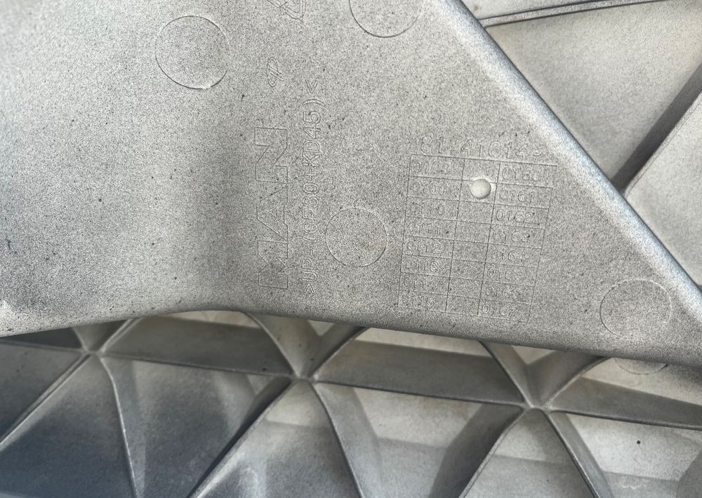 NOWY zderzak MAN TGL TG3 nowy model oryginał - Кузов и экстерьер для Грузовиков: фото 2 NOWY zderzak MAN TGL TG3 nowy model oryginał - Кузов и экстерьер для Грузовиков: фото 2