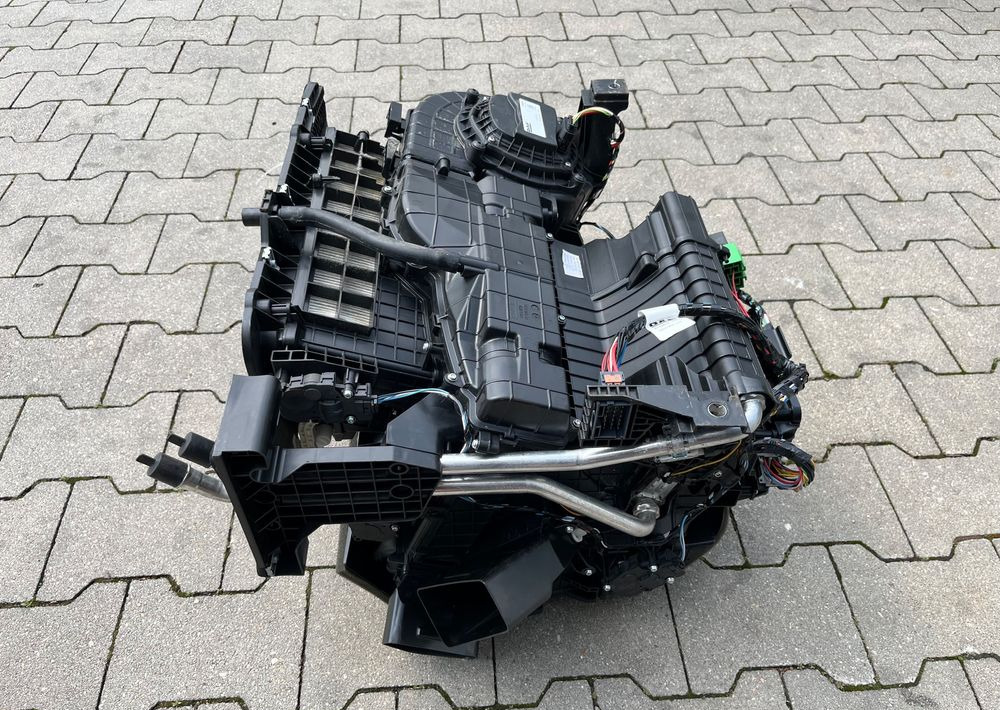 Nagrzewnica DAF XF 106 euro 6 lift dmuchawa - Отопление/ Вентиляция для Грузовиков: фото 2 Nagrzewnica DAF XF 106 euro 6 lift dmuchawa - Отопление/ Вентиляция для Грузовиков: фото 2