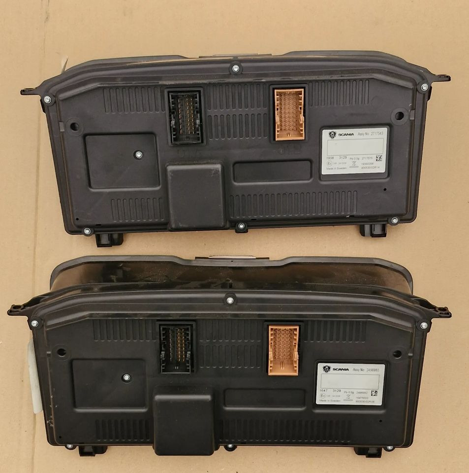 SCANIA R S LICZNIK ZEGARY 2717543 2496980 - Кабина и интерьер: фото 2 SCANIA R S LICZNIK ZEGARY 2717543 2496980 - Кабина и интерьер: фото 2