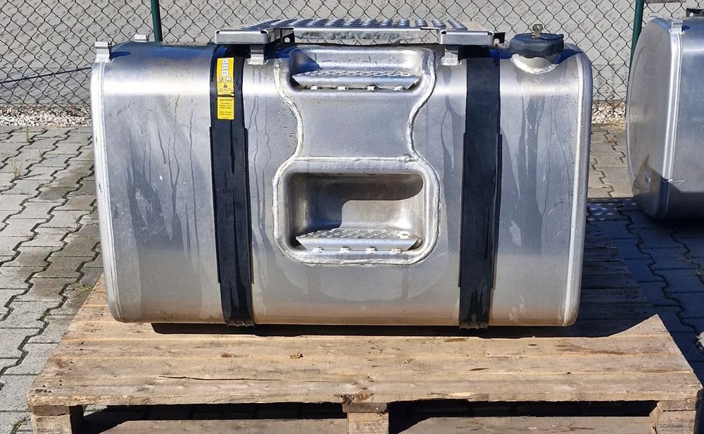 VOLVO FH4 FH5 RENAULT GAMA T ZBIORNIK PALIWA 480L - Подготовка топлива: фото 1 VOLVO FH4 FH5 RENAULT GAMA T ZBIORNIK PALIWA 480L - Подготовка топлива: фото 1