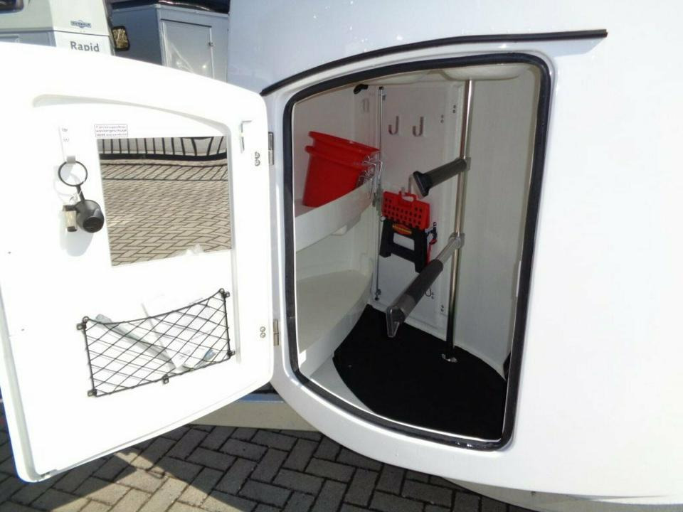 Böckmann Grand Master, WCF, 2,7 to. 100 km/h,Videoüberwachung, - Прицеп-коневоз: фото 3 Böckmann Grand Master, WCF, 2,7 to. 100 km/h,Videoüberwachung, - Прицеп-коневоз: фото 3