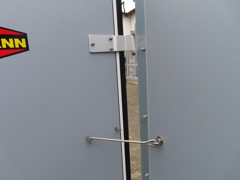 Прицеп-фургон Böckmann KT 2513/135 PKW-Anhänger Kofferanhänger Fenster 100km/h: фото 9 Прицеп-фургон Böckmann KT 2513/135 PKW-Anhänger Kofferanhänger Fenster 100km/h: фото 9