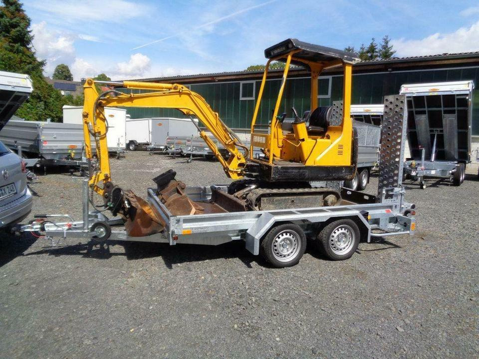 Böckmann, PKW-Anhänger, Baumaschinentransporter, 3,5 to. 100 km/h - Прицеп для спецтехники: фото 1 Böckmann, PKW-Anhänger, Baumaschinentransporter, 3,5 to. 100 km/h - Прицеп для спецтехники: фото 1