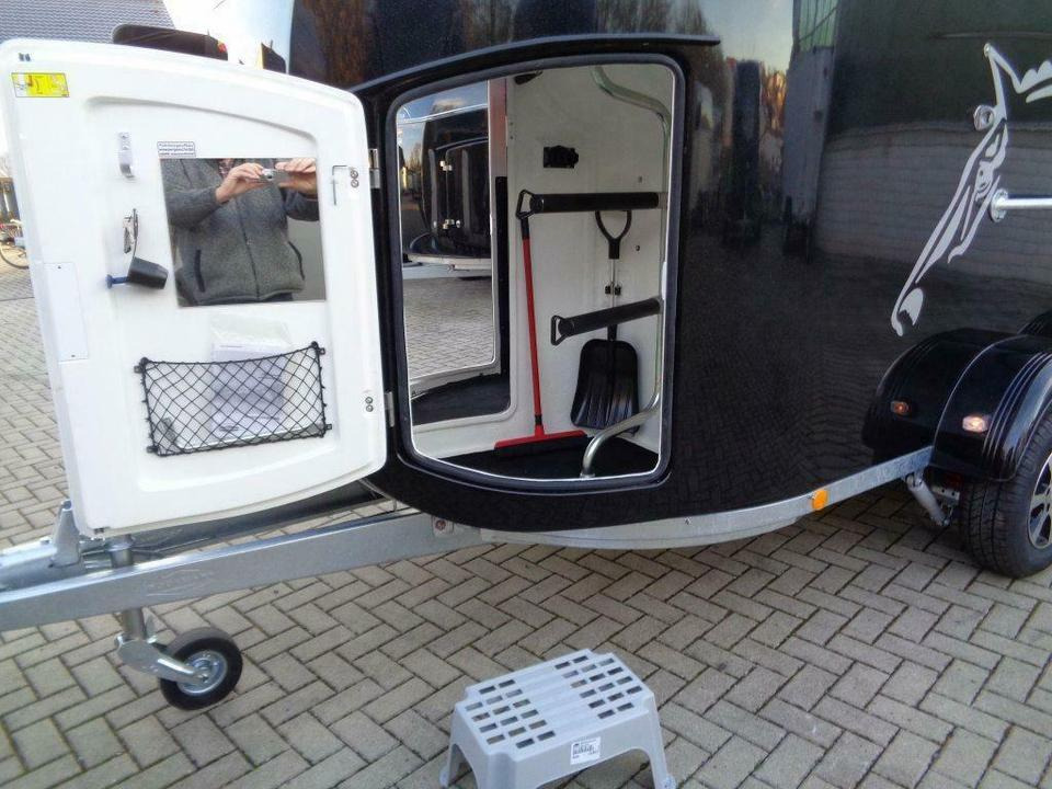 Böckmann, Pferdeanhänger, Grand Master SR, 100 km/h, Videokamera - Прицеп-коневоз: фото 3 Böckmann, Pferdeanhänger, Grand Master SR, 100 km/h, Videokamera - Прицеп-коневоз: фото 3