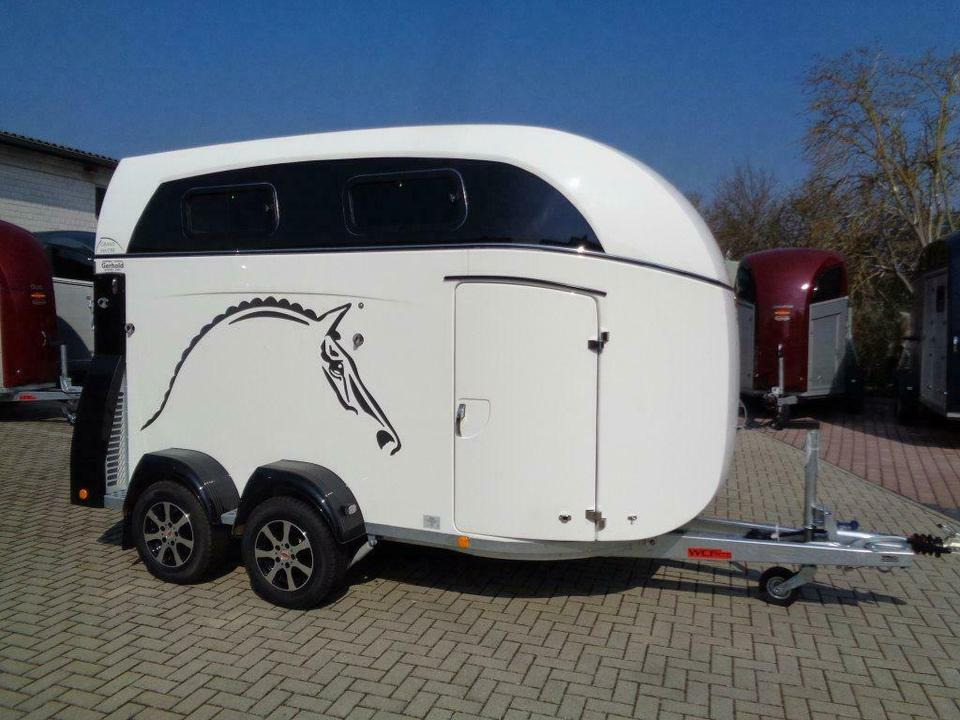Böckmann, Pferdeanhänger, Grand Master SR, WCF, 100 km/h - Прицеп-коневоз: фото 1 Böckmann, Pferdeanhänger, Grand Master SR, WCF, 100 km/h - Прицеп-коневоз: фото 1