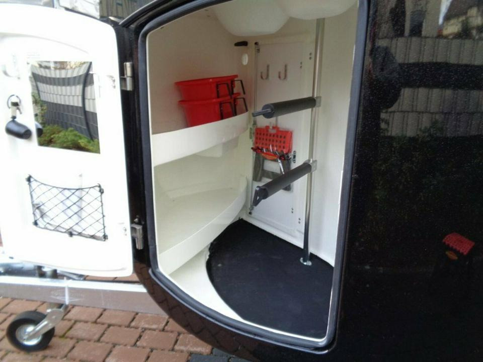 Böckmann Pferdeanhänger Grand Master WCF, 2,7 to.,100 km/h, Video - Прицеп-коневоз: фото 3 Böckmann Pferdeanhänger Grand Master WCF, 2,7 to.,100 km/h, Video - Прицеп-коневоз: фото 3