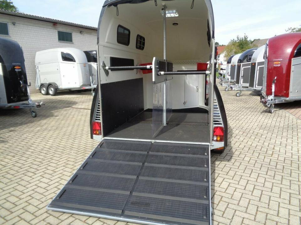 Böckmann, Pferdeanhänger, Grand Master, WCF,Aluboden, 100 km/h - Прицеп-коневоз: фото 5 Böckmann, Pferdeanhänger, Grand Master, WCF,Aluboden, 100 km/h - Прицеп-коневоз: фото 5