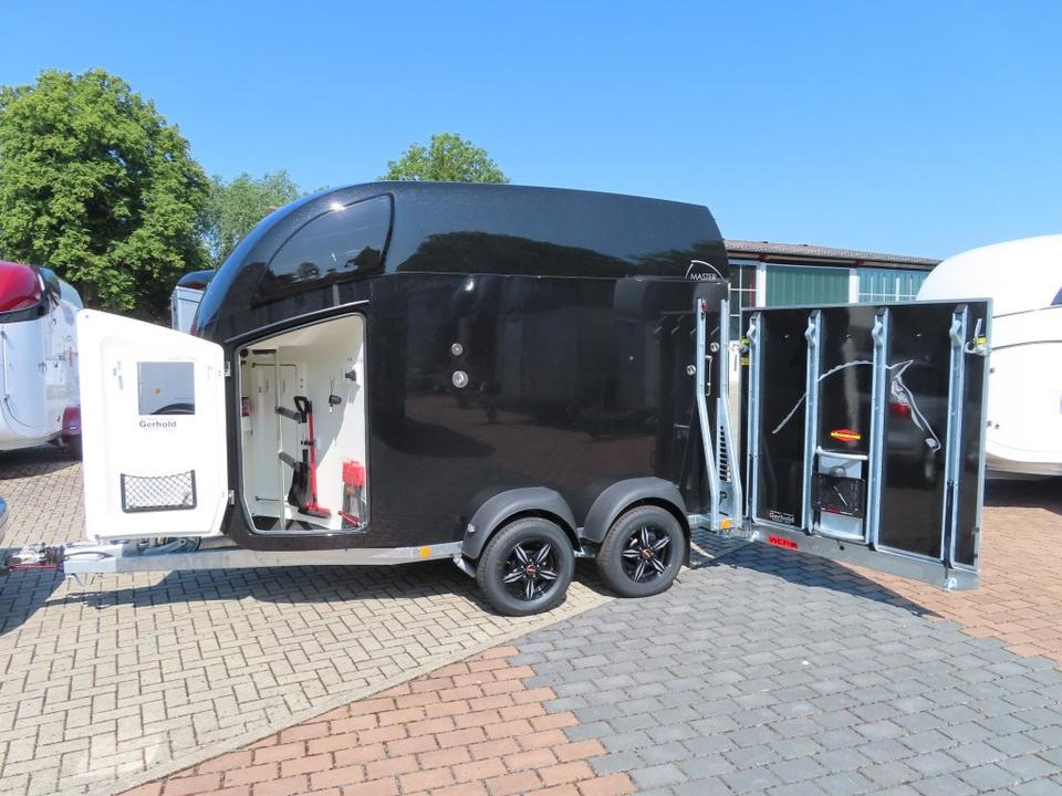 Böckmann Pferdeanhänger,Master-WCF, Flügeltür, SaKa. 100 km/h - Прицеп-коневоз: фото 1 Böckmann Pferdeanhänger,Master-WCF, Flügeltür, SaKa. 100 km/h - Прицеп-коневоз: фото 1