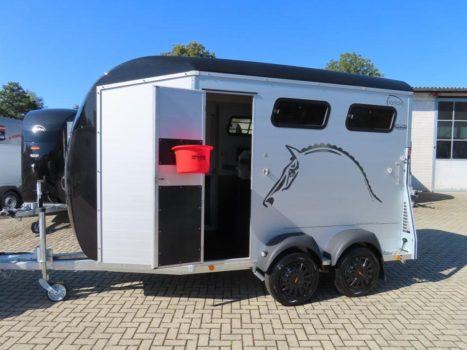 Pferdeanhänger Böckmann Portax L-SR Kamera WCF-Fahrwerk - Прицеп-коневоз: фото 2 Pferdeanhänger Böckmann Portax L-SR Kamera WCF-Fahrwerk - Прицеп-коневоз: фото 2