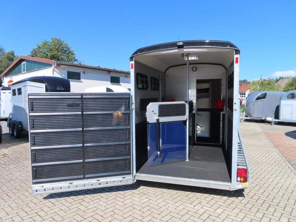 Pferdeanhänger Böckmann Portax L-SR Kamera WCF-Fahrwerk - Прицеп-коневоз: фото 4 Pferdeanhänger Böckmann Portax L-SR Kamera WCF-Fahrwerk - Прицеп-коневоз: фото 4