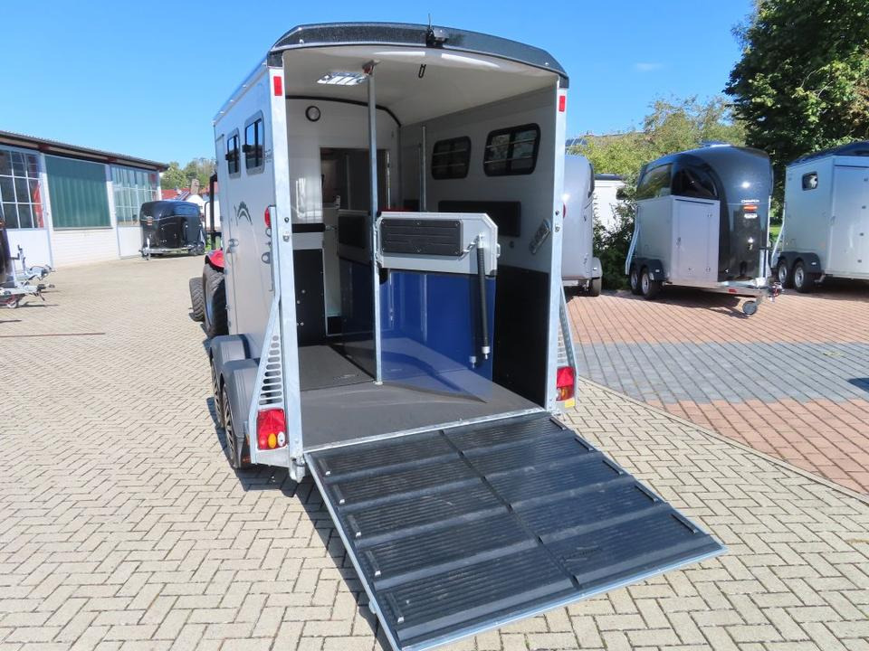 Pferdeanhänger Böckmann Portax L-SR Kamera WCF-Fahrwerk - Прицеп-коневоз: фото 5 Pferdeanhänger Böckmann Portax L-SR Kamera WCF-Fahrwerk - Прицеп-коневоз: фото 5