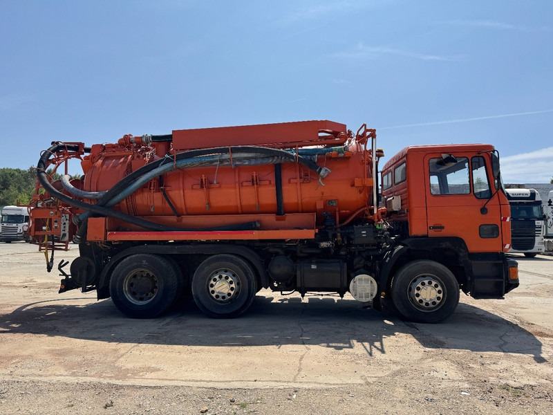 MAN 24.242 (10.000 L / BIG AXLE / 6 CYLINDER WITH MANUAL PUMP / LIKE NEW CONDITION!!!) - Ассенизатор: фото 4 MAN 24.242 (10.000 L / BIG AXLE / 6 CYLINDER WITH MANUAL PUMP / LIKE NEW CONDITION!!!) - Ассенизатор: фото 4