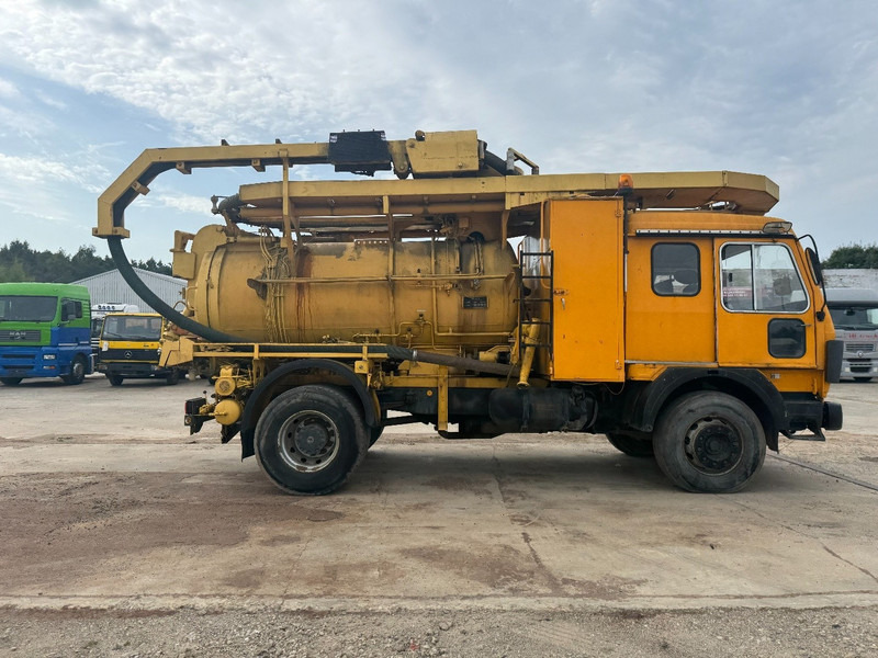 Mercedes-Benz SK 1617 (GRAND PONT / LAMES / 10.000L / 6 CYLINDRE / POMPE MANUELLE) - Ассенизатор: фото 4 Mercedes-Benz SK 1617 (GRAND PONT / LAMES / 10.000L / 6 CYLINDRE / POMPE MANUELLE) - Ассенизатор: фото 4