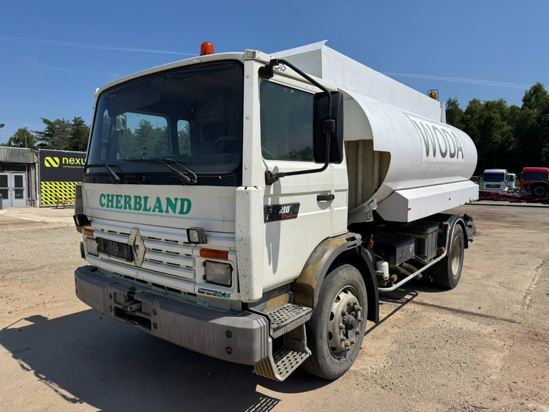 Renault M 210 Midliner (9500 L / 3 x COMPARTIMENTS / LAMES / POMPE MANUELLE) - Грузовик-цистерна: фото 1 Renault M 210 Midliner (9500 L / 3 x COMPARTIMENTS / LAMES / POMPE MANUELLE) - Грузовик-цистерна: фото 1