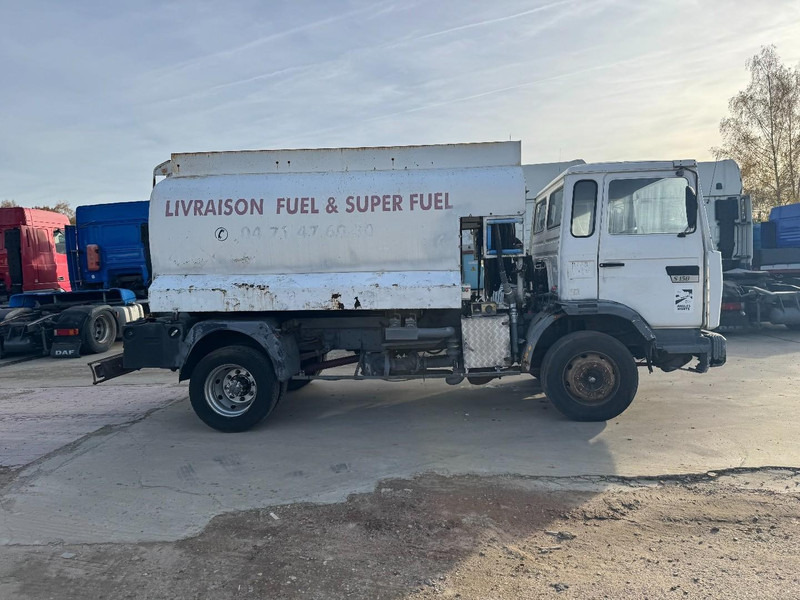 Renault S 150 SUSPENSION LAMES / 7000 L / POMPE & BOITE MANUELLE / CAMION FRANCAIS!!!) - Грузовик-цистерна: фото 4 Renault S 150 SUSPENSION LAMES / 7000 L / POMPE & BOITE MANUELLE / CAMION FRANCAIS!!!) - Грузовик-цистерна: фото 4