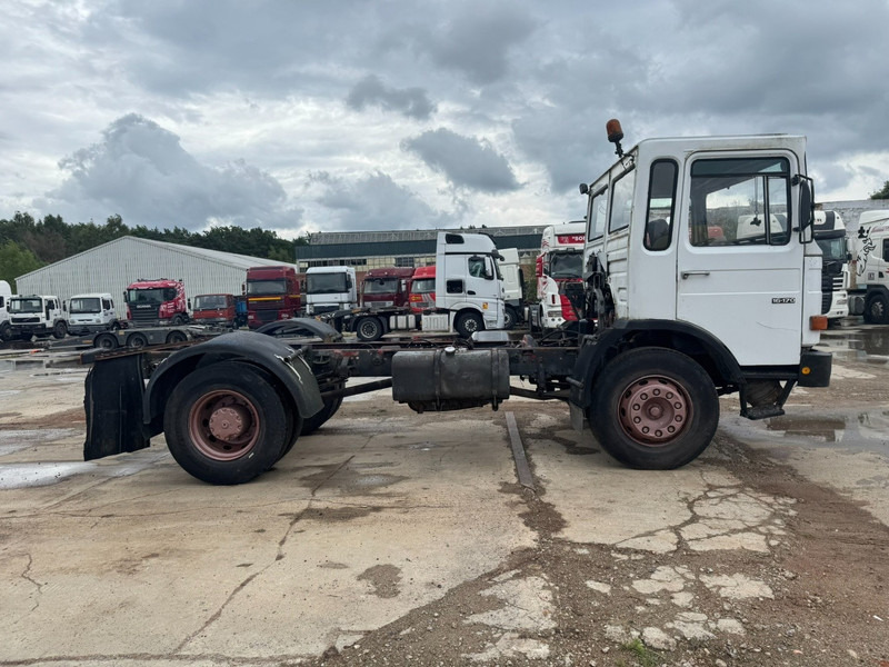 MAN 16.170 (BIG AXLE / STEEL SUSPENSION / 6 CYLINDER WITH MANUAL PUMP) - Тягач: фото 4 MAN 16.170 (BIG AXLE / STEEL SUSPENSION / 6 CYLINDER WITH MANUAL PUMP) - Тягач: фото 4