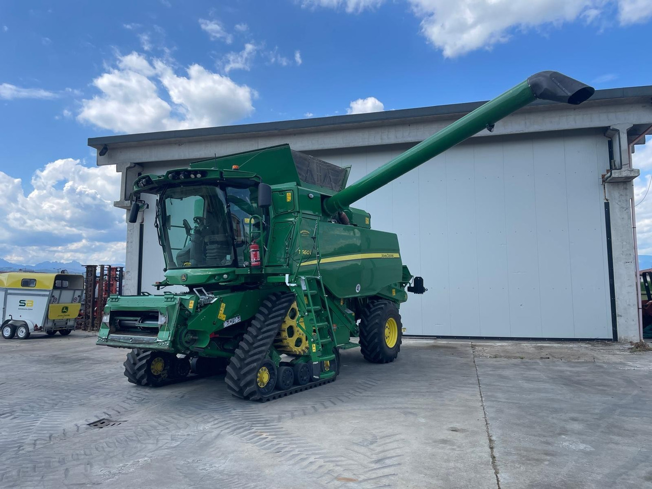 JOHN DEERE MIETITREBBIA T 560 - Зерноуборочный комбайн: фото 4 JOHN DEERE MIETITREBBIA T 560 - Зерноуборочный комбайн: фото 4