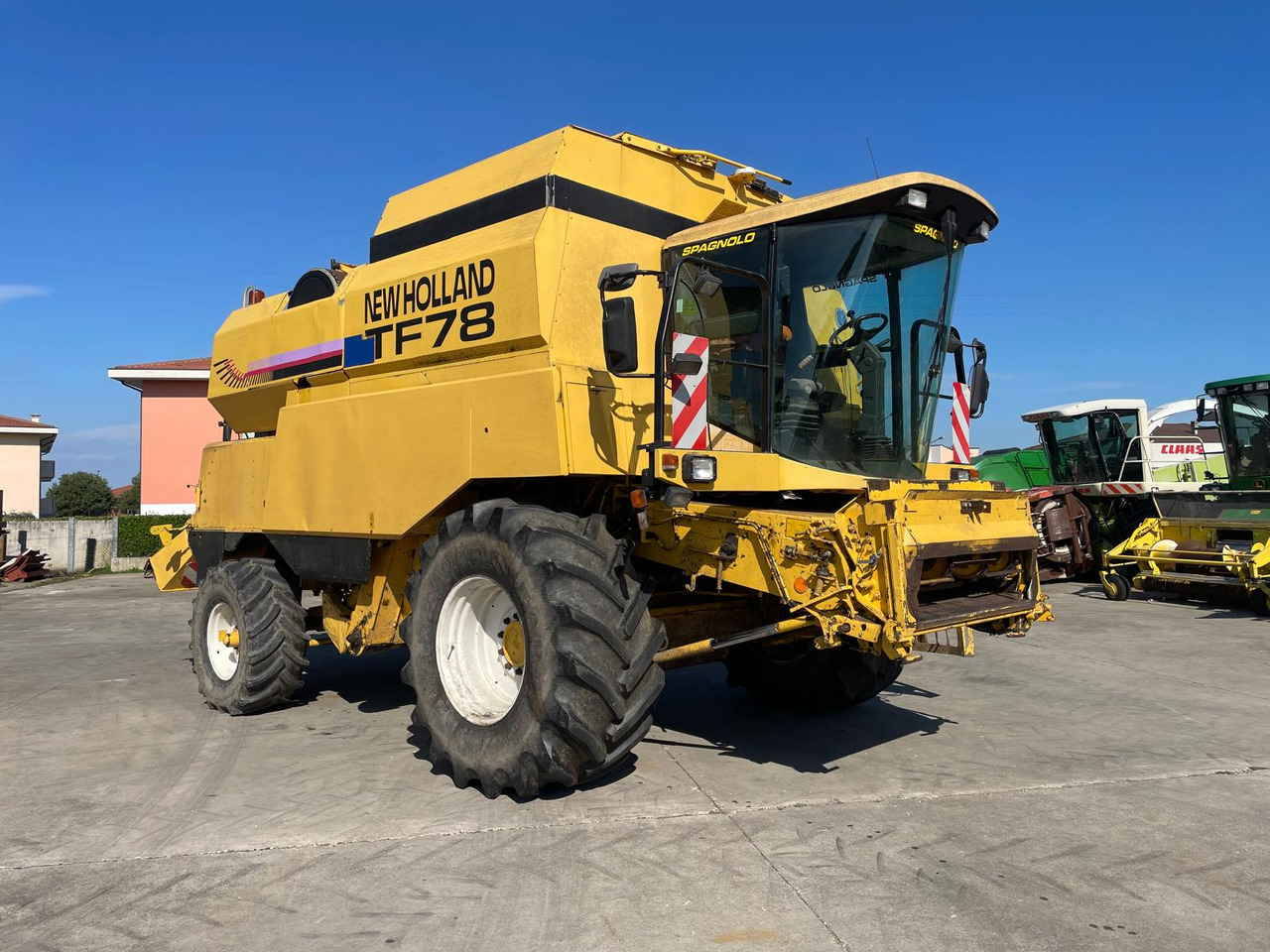 NEW HOLLAND MIETITREBBIA TF 78 - Зерноуборочный комбайн: фото 3 NEW HOLLAND MIETITREBBIA TF 78 - Зерноуборочный комбайн: фото 3