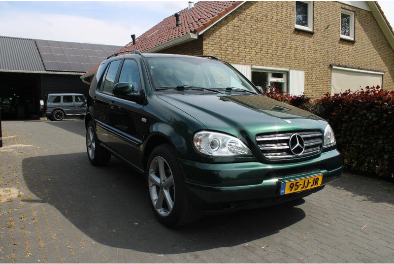 Mercedes-Benz M-Klasse ML 320 - Внедорожник: фото 1 Mercedes-Benz M-Klasse ML 320 - Внедорожник: фото 1
