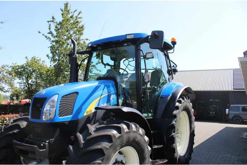 New Holland TS100A TS 100a - Трактор: фото 5 New Holland TS100A TS 100a - Трактор: фото 5