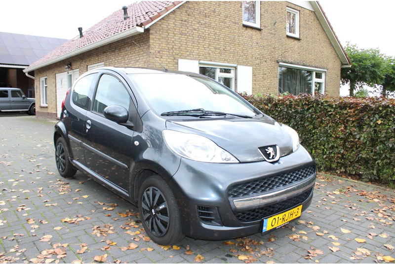 Peugeot 107 - Хэтчбек: фото 1 Peugeot 107 - Хэтчбек: фото 1