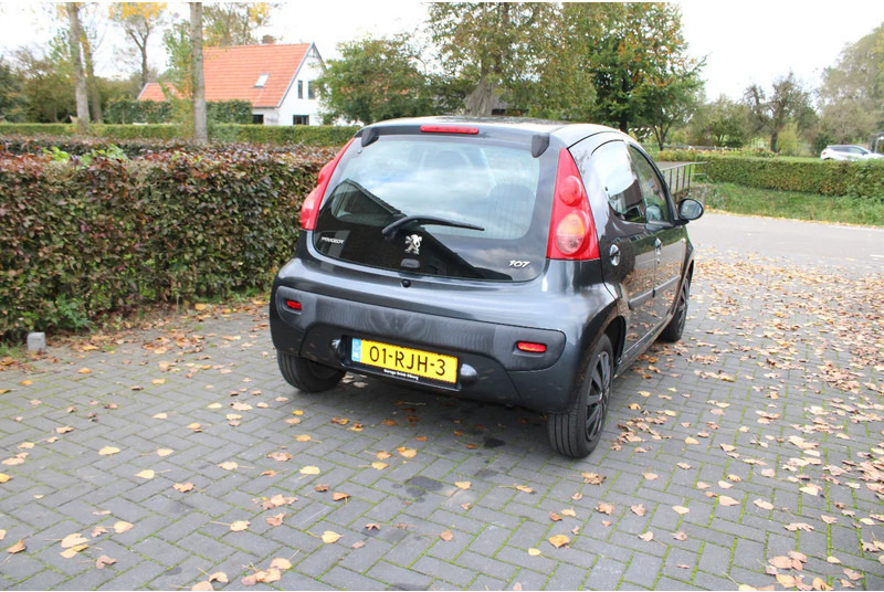Peugeot 107 - Хэтчбек: фото 4 Peugeot 107 - Хэтчбек: фото 4