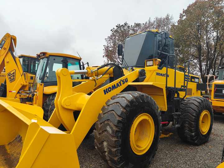 Certified Pre-Owned Komatsu WA380-3 | Heavy-Duty Loader for Mining/ Construction - Price Negotiable! - Колёсный погрузчик: фото 3 Certified Pre-Owned Komatsu WA380-3 | Heavy-Duty Loader for Mining/ Construction - Price Negotiable! - Колёсный погрузчик: фото 3