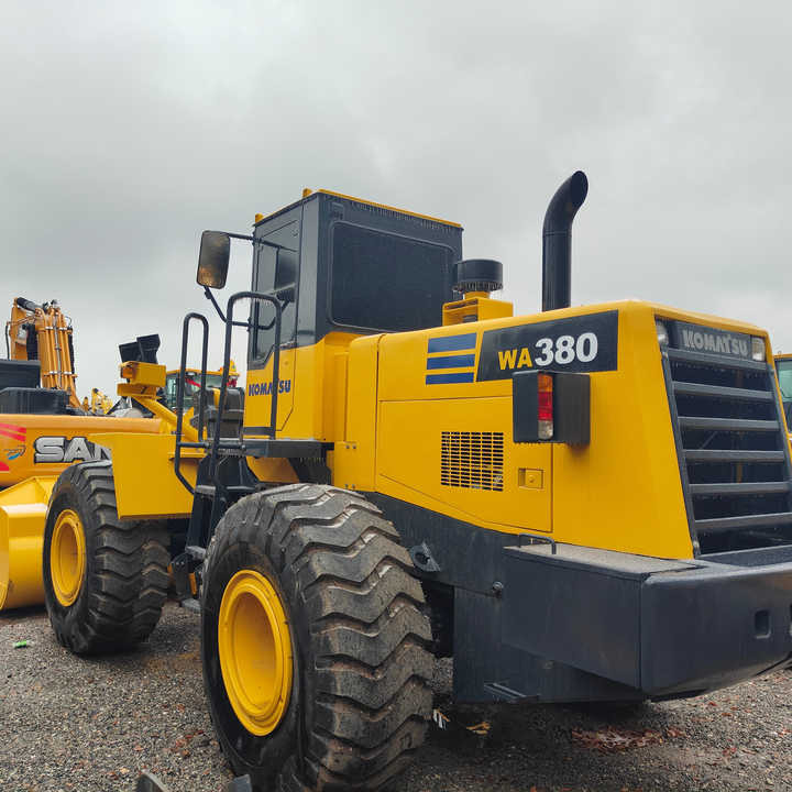 Certified Pre-Owned Komatsu WA380-3 | Heavy-Duty Loader for Mining/ Construction - Price Negotiable! - Колёсный погрузчик: фото 1 Certified Pre-Owned Komatsu WA380-3 | Heavy-Duty Loader for Mining/ Construction - Price Negotiable! - Колёсный погрузчик: фото 1