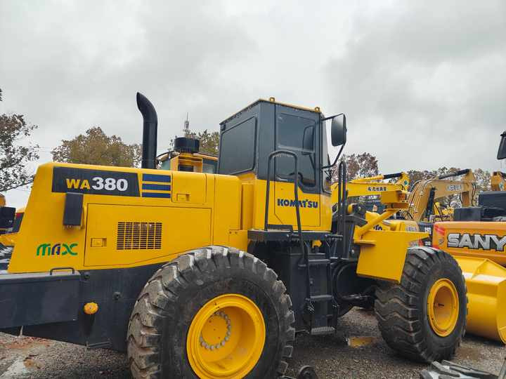 Certified Pre-Owned Komatsu WA380-3 | Heavy-Duty Loader for Mining/ Construction - Price Negotiable! - Колёсный погрузчик: фото 4 Certified Pre-Owned Komatsu WA380-3 | Heavy-Duty Loader for Mining/ Construction - Price Negotiable! - Колёсный погрузчик: фото 4