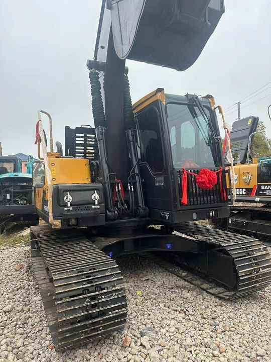 China Brand Used VOLVO EC140 Mini Excavator 6ton Crawler Earth Digger Machine for Sale - Мини-экскаватор: фото 4 China Brand Used VOLVO EC140 Mini Excavator 6ton Crawler Earth Digger Machine for Sale - Мини-экскаватор: фото 4
