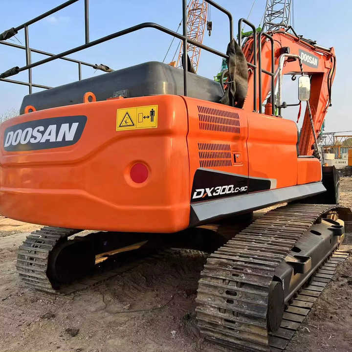 Doosan Construction Equipment Dx300 , Used Earth-moving Machine Doosan Excavator , Doosan Heavy Machines for Sale - Гусеничный экскаватор: фото 1 Doosan Construction Equipment Dx300 , Used Earth-moving Machine Doosan Excavator , Doosan Heavy Machines for Sale - Гусеничный экскаватор: фото 1