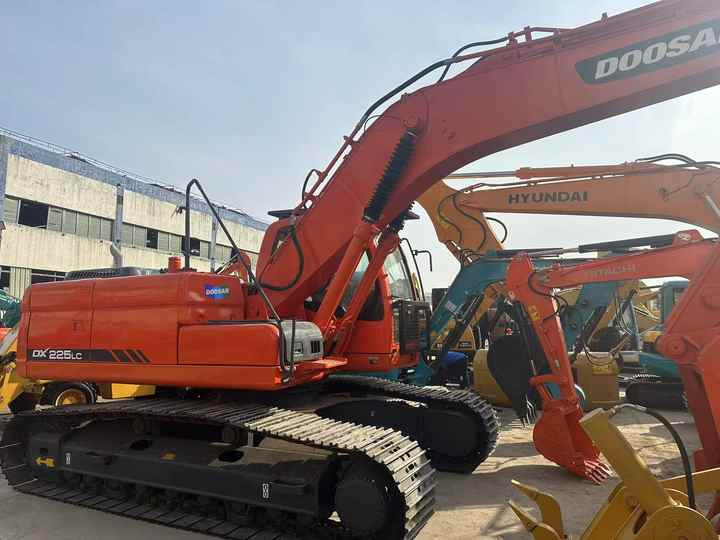 Doosan DX225LC Second-Hand Excavator | Korea Direct Import | 1-Year Warranty & Free Sea Shipping - Гусеничный экскаватор: фото 4 Doosan DX225LC Second-Hand Excavator | Korea Direct Import | 1-Year Warranty & Free Sea Shipping - Гусеничный экскаватор: фото 4