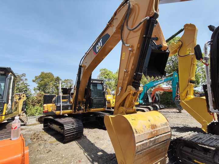 Durable Second Hand Machine Original Used Caterpillar Excavator CAT 330D2 USED 329D2 320D2 325D 315D Excavator - Гусеничный экскаватор: фото 4 Durable Second Hand Machine Original Used Caterpillar Excavator CAT 330D2 USED 329D2 320D2 325D 315D Excavator - Гусеничный экскаватор: фото 4