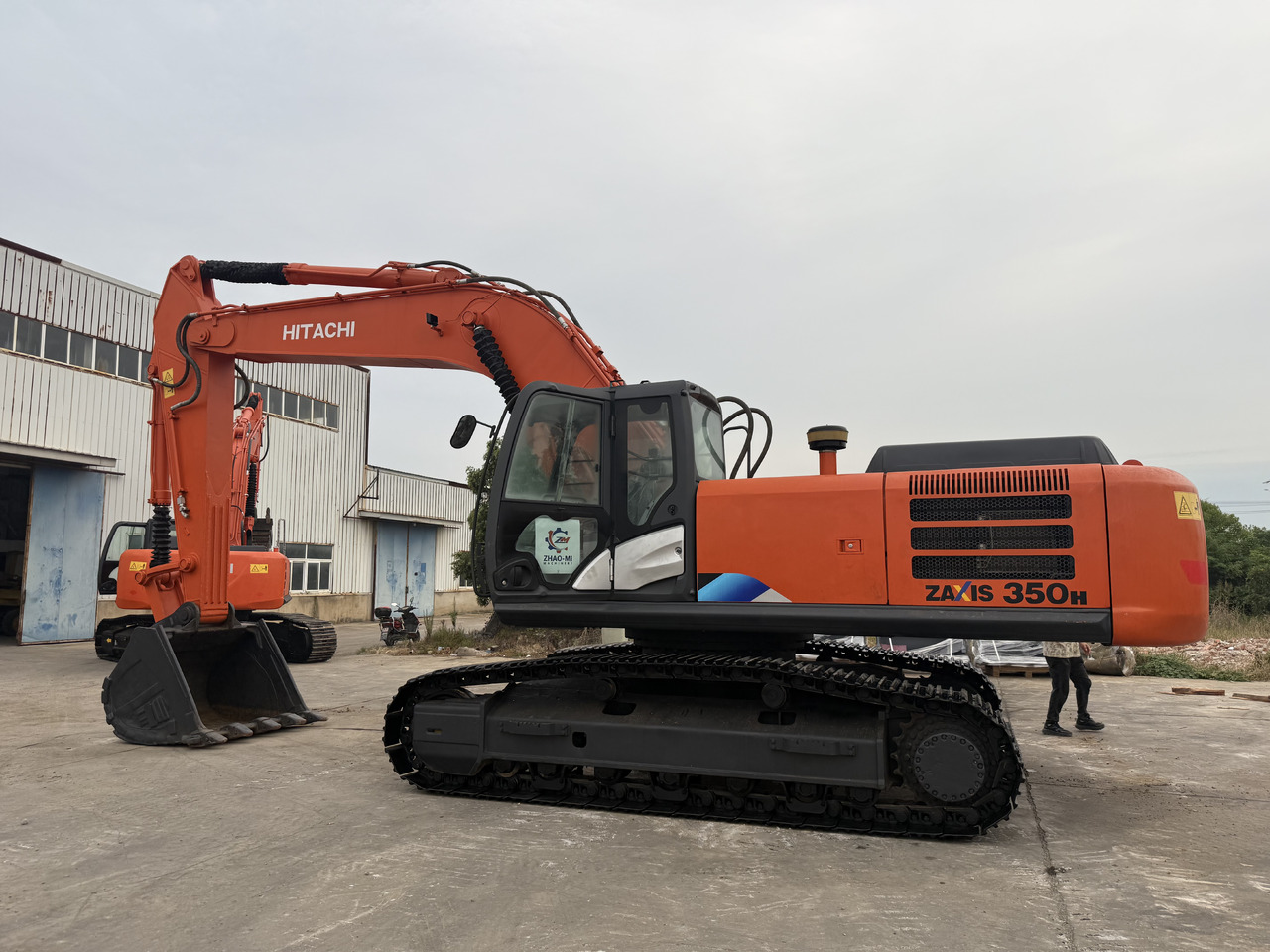 HITACHI 350-5g - Гусеничный экскаватор: фото 3 HITACHI 350-5g - Гусеничный экскаватор: фото 3