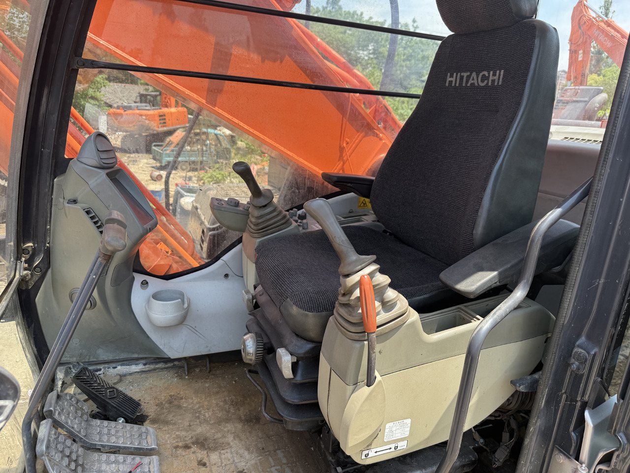 HITACHI used hitachi 350-5g excavator в лизинг HITACHI used hitachi 350-5g excavator: фото 19 HITACHI used hitachi 350-5g excavator в лизинг HITACHI used hitachi 350-5g excavator: фото 19