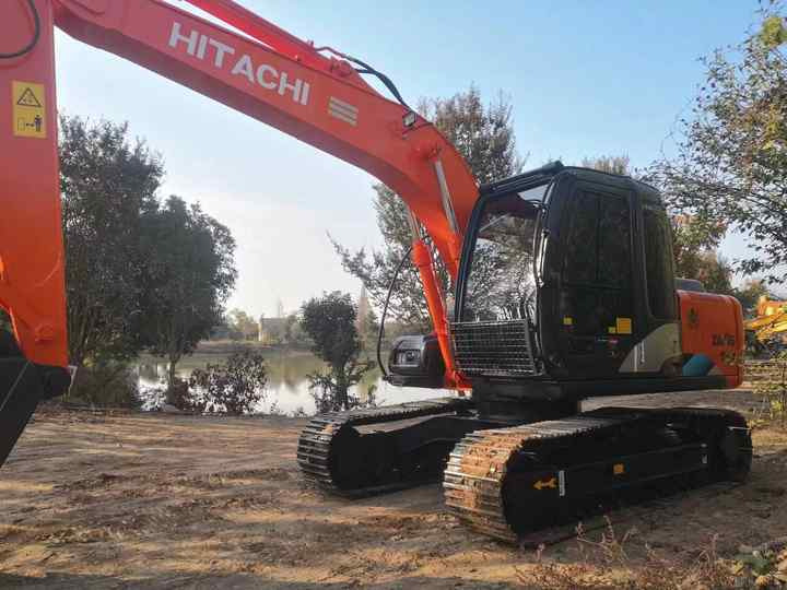 Hitachi Brand Zx210 Crawler Excavator 21tons Digger for Sale Used Hitachi Zx200 210 350 Excavator in Stock on Sale - Экскаватор: фото 5 Hitachi Brand Zx210 Crawler Excavator 21tons Digger for Sale Used Hitachi Zx200 210 350 Excavator in Stock on Sale - Экскаватор: фото 5