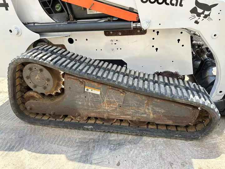 Used Bob Cat Bob Cat T864 Used Mini Skid Steer Wheel Loader Multifunctional Track Loaders Bobcat - Мини-погрузчик с бортовым поворотом: фото 5 Used Bob Cat Bob Cat T864 Used Mini Skid Steer Wheel Loader Multifunctional Track Loaders Bobcat - Мини-погрузчик с бортовым поворотом: фото 5