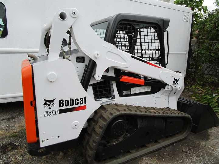 Used Bobcat T590 Used Skid Steer Loader with Good Condition for Sale S160 S185 S300 S330 T590 3T 4T 5T 2T - Мини-погрузчик с бортовым поворотом: фото 4 Used Bobcat T590 Used Skid Steer Loader with Good Condition for Sale S160 S185 S300 S330 T590 3T 4T 5T 2T - Мини-погрузчик с бортовым поворотом: фото 4