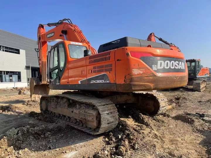 Used Digger DOOSAN DX380 Construction Machinery Construction Digger Used DOOSAN DX380 Cheap Excavator - Гусеничный экскаватор: фото 2 Used Digger DOOSAN DX380 Construction Machinery Construction Digger Used DOOSAN DX380 Cheap Excavator - Гусеничный экскаватор: фото 2