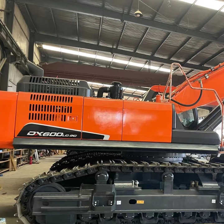 Used Excavator Doosan DX600 Excavators Mini Equipment Earth Moving Machinery Doosan Digger Excavator for Sale - Экскаватор: фото 2 Used Excavator Doosan DX600 Excavators Mini Equipment Earth Moving Machinery Doosan Digger Excavator for Sale - Экскаватор: фото 2