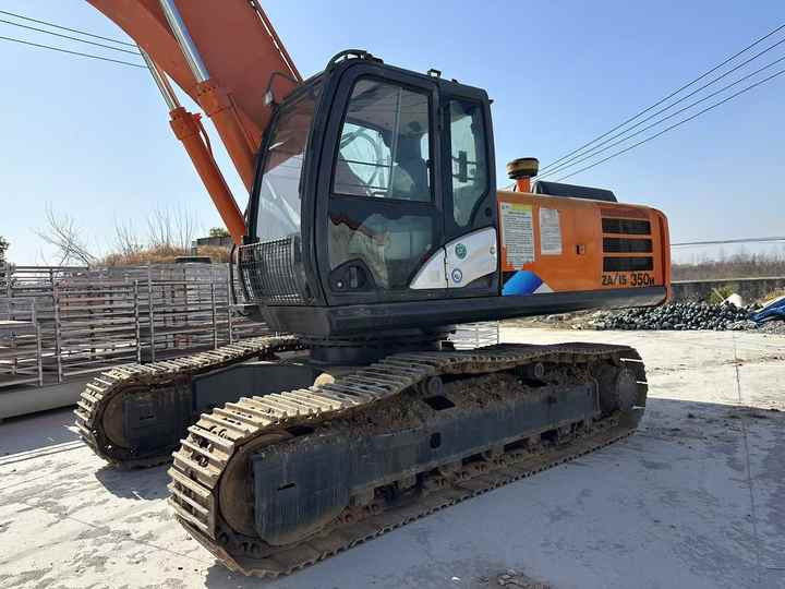 Used Hitachi Zx 350 Excavator with Loe Shipping and Certificate Global Shipping - Гусеничный экскаватор: фото 2 Used Hitachi Zx 350 Excavator with Loe Shipping and Certificate Global Shipping - Гусеничный экскаватор: фото 2