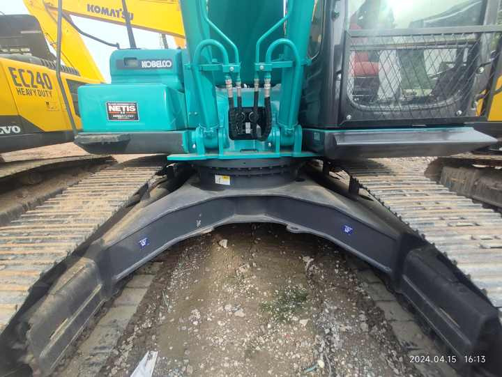 Used Japan Brand Kobelco SK260-8 Hydraulic Digger High Quality Kobelco Sk200 260 Crawler Excavator in Stock on Sale - Экскаватор: фото 5 Used Japan Brand Kobelco SK260-8 Hydraulic Digger High Quality Kobelco Sk200 260 Crawler Excavator in Stock on Sale - Экскаватор: фото 5
