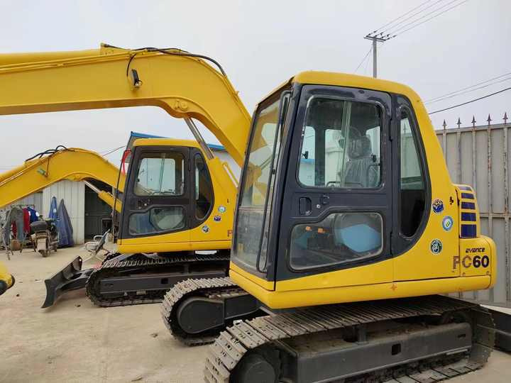 Used Komatsu 60 Excavator for Sale---Good Condition - Экскаватор: фото 2 Used Komatsu 60 Excavator for Sale---Good Condition - Экскаватор: фото 2
