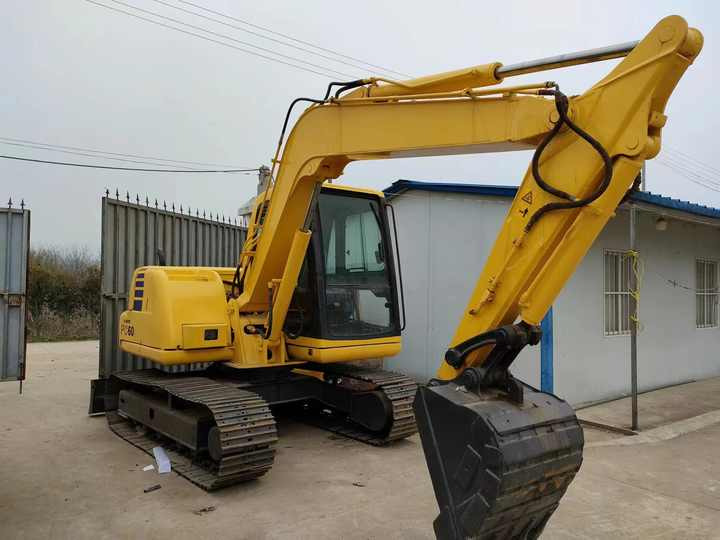 Used Komatsu 60 Excavator for Sale---Good Condition - Экскаватор: фото 4 Used Komatsu 60 Excavator for Sale---Good Condition - Экскаватор: фото 4