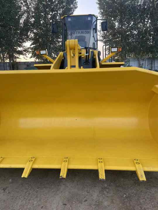 Used Komatsu WA380-3 Front Loader in Very Good Condition Strong Power komatsu 380 Wheel Loader Low Price Hot Sale - Колёсный погрузчик: фото 3 Used Komatsu WA380-3 Front Loader in Very Good Condition Strong Power komatsu 380 Wheel Loader Low Price Hot Sale - Колёсный погрузчик: фото 3