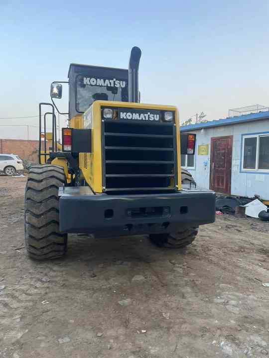 Used Komatsu WA380-3 Front Loader in Very Good Condition Strong Power komatsu 380 Wheel Loader Low Price Hot Sale - Колёсный погрузчик: фото 4 Used Komatsu WA380-3 Front Loader in Very Good Condition Strong Power komatsu 380 Wheel Loader Low Price Hot Sale - Колёсный погрузчик: фото 4