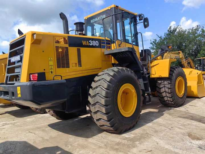 Used komatsu Wa380-6 Wheel Loader for Sale Japan Brand komatsu Wa380 -3 0380-65 470-3 Loader - Колёсный погрузчик: фото 5 Used komatsu Wa380-6 Wheel Loader for Sale Japan Brand komatsu Wa380 -3 0380-65 470-3 Loader - Колёсный погрузчик: фото 5