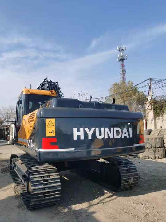 Hyundai Excavator Used Machine 210-9s Heavy Construction Equipment Crawler Excavator Hot Sale - Экскаватор: фото 4 Hyundai Excavator Used Machine 210-9s Heavy Construction Equipment Crawler Excavator Hot Sale - Экскаватор: фото 4